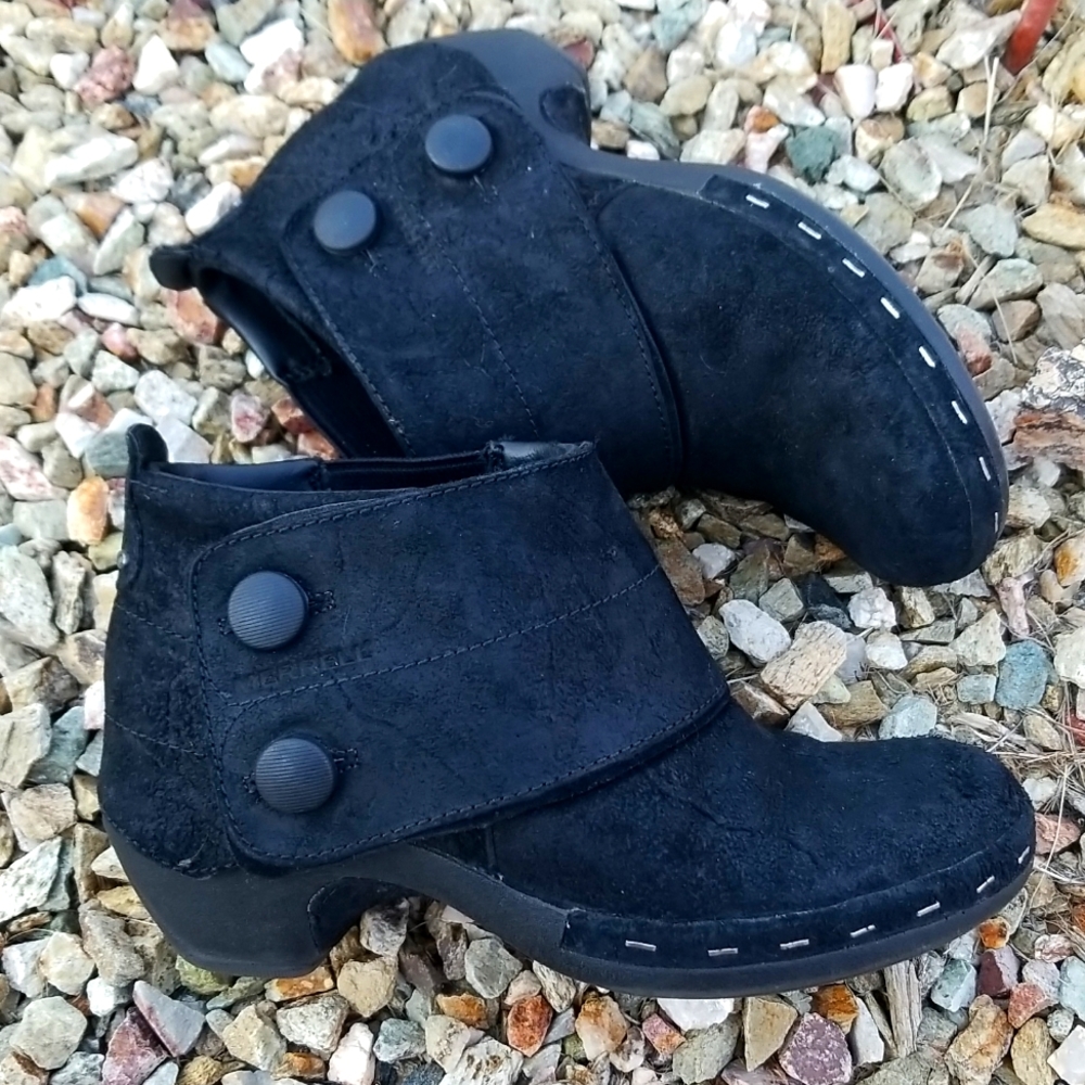 Merrill Black Button Suede Ankle Booties size 7